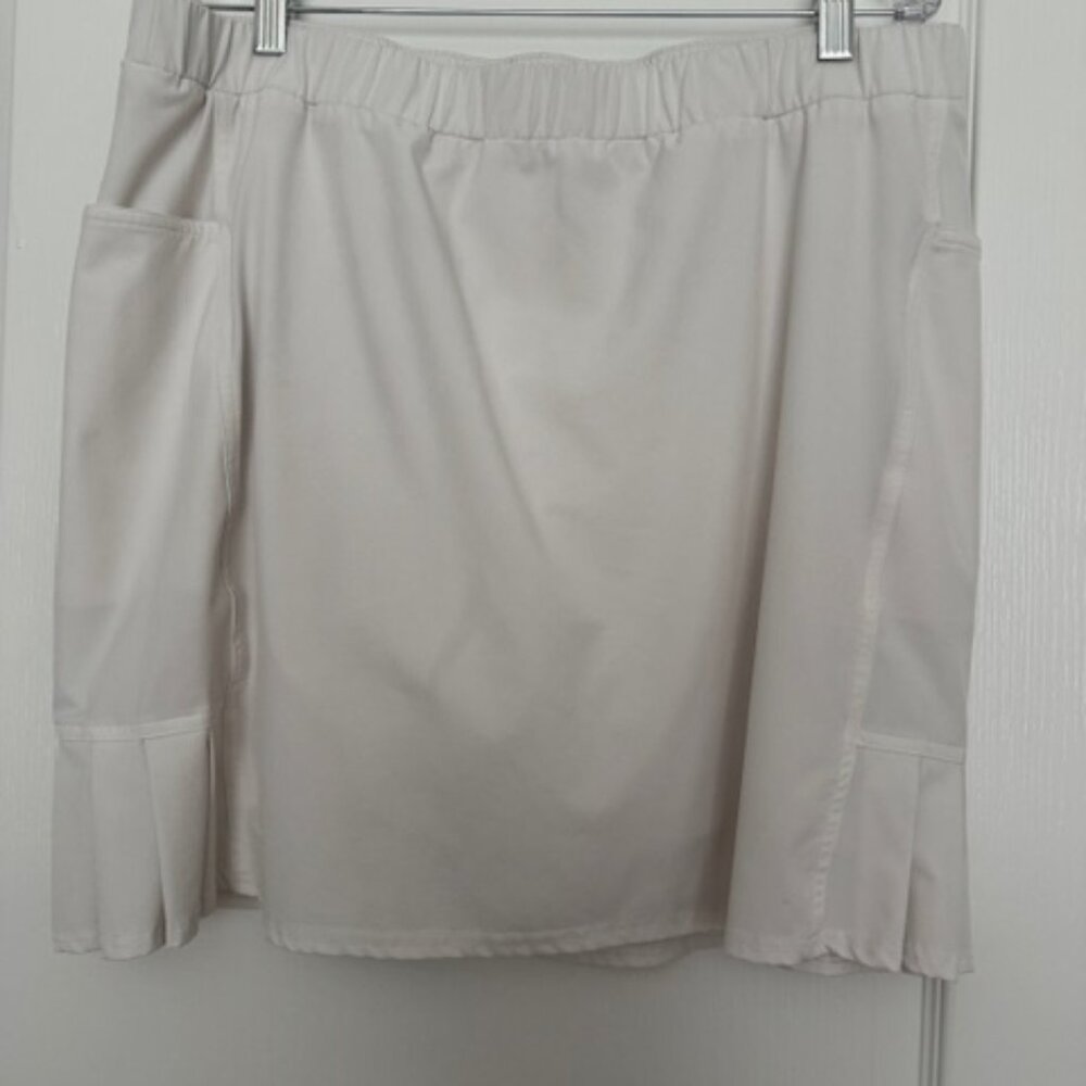 Chico's Zenergy UPF Skort with Side Pleats and Pockets